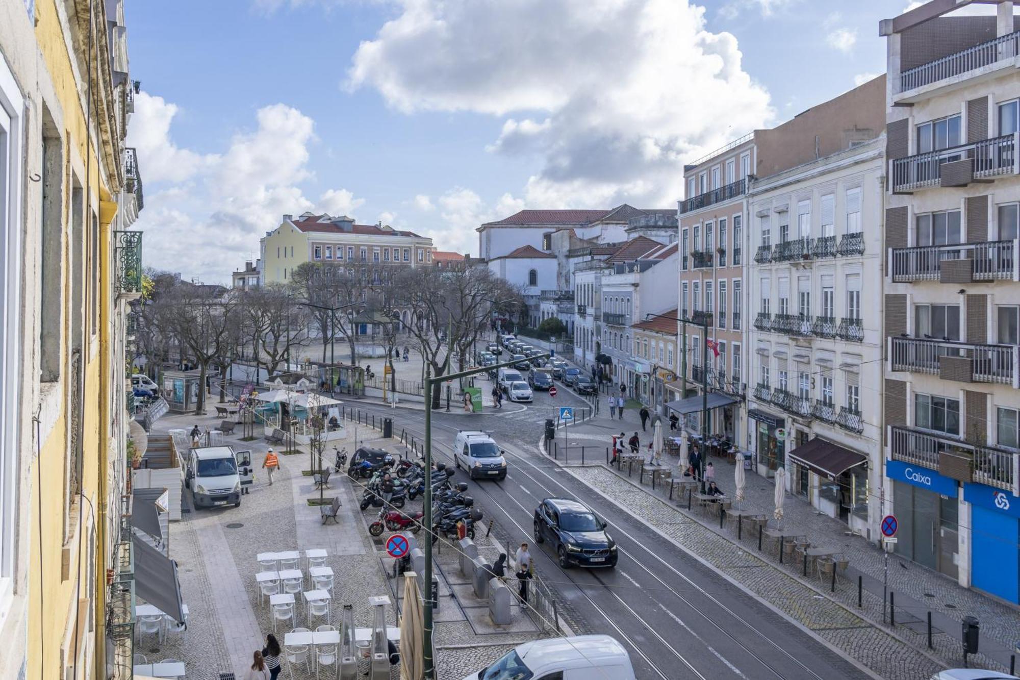 Superb Apartments Overlooking Graca In Lisbona Camera foto